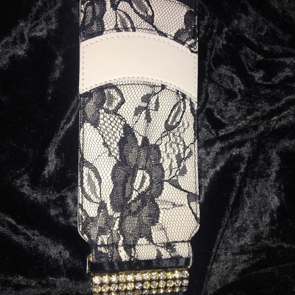 Bebe belt